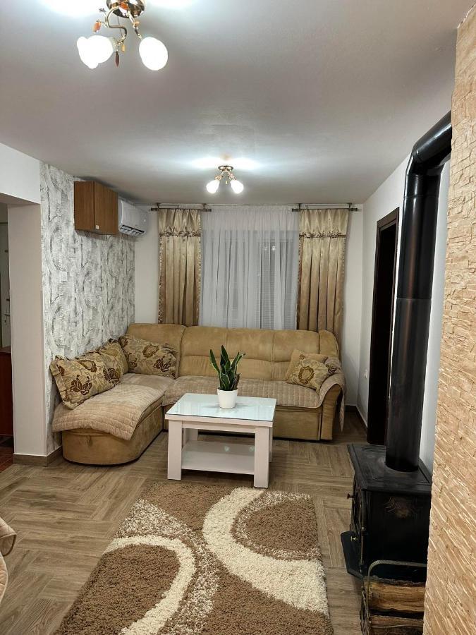 Apartmani Emily & Jully Niksic Exterior photo