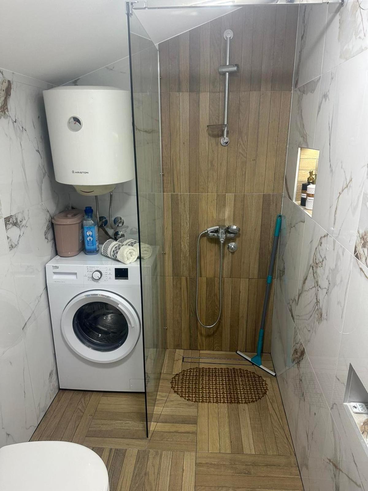 Apartmani Emily & Jully Niksic Exterior photo